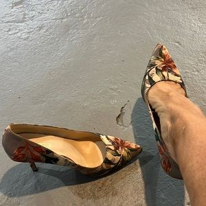 Nine West tropical print heels